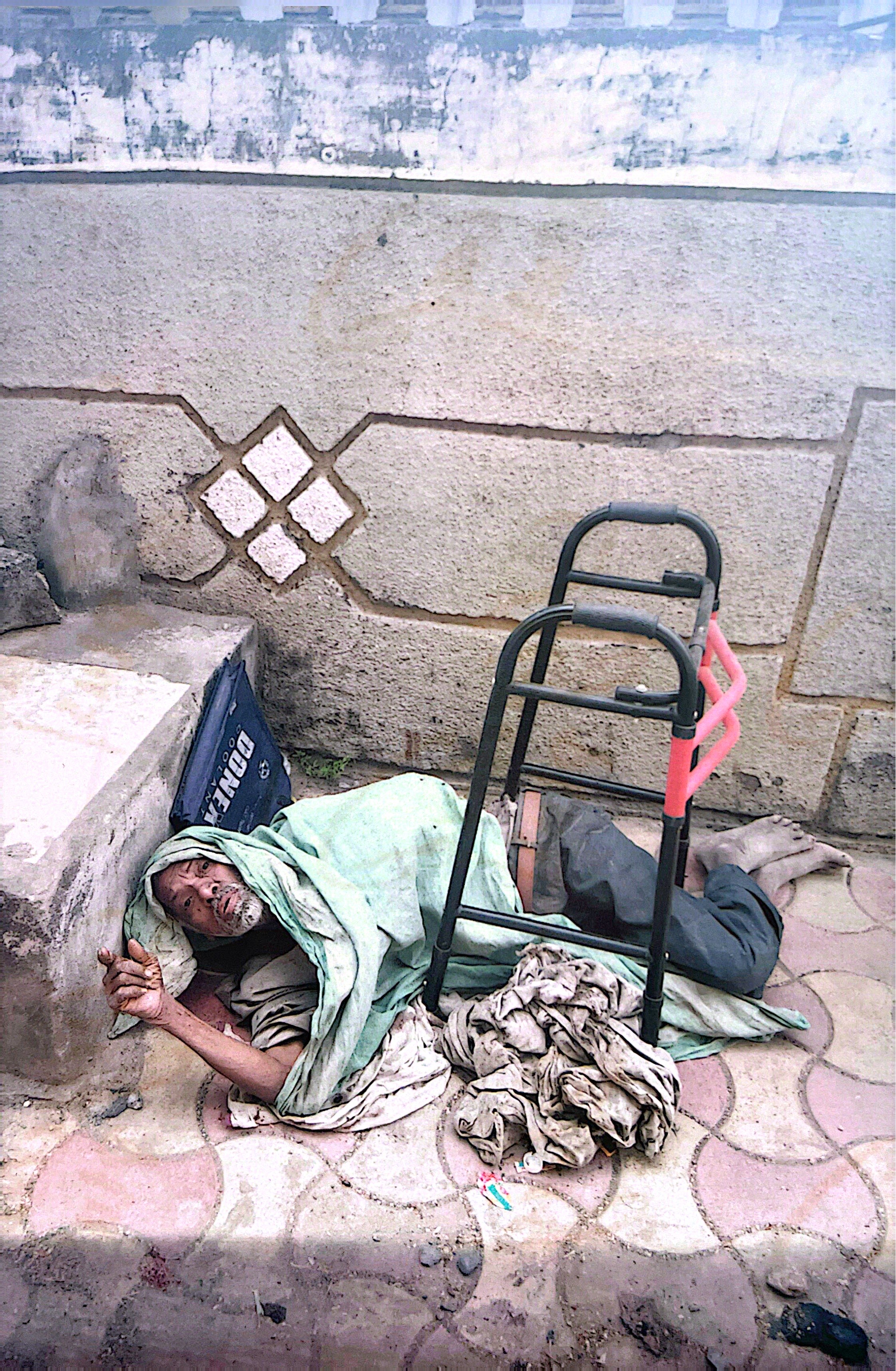 Supporting elderly patient mobility and independence