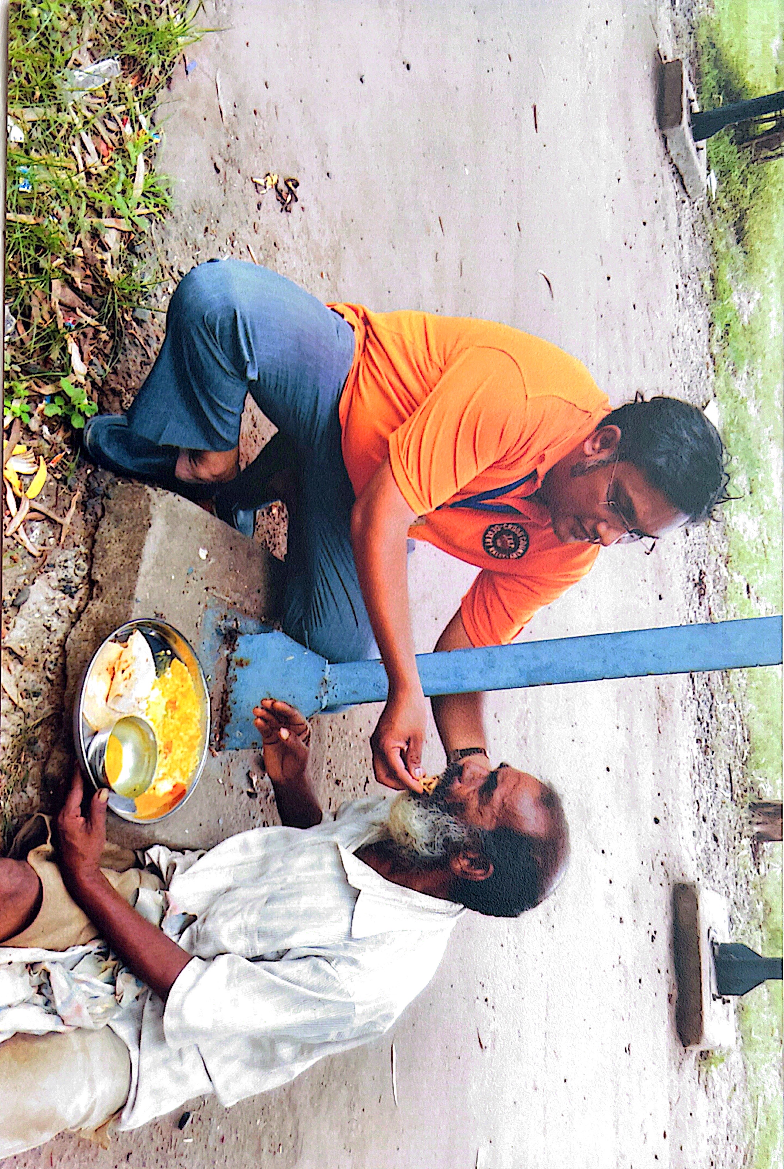 Street feeding service reaching those without shelter